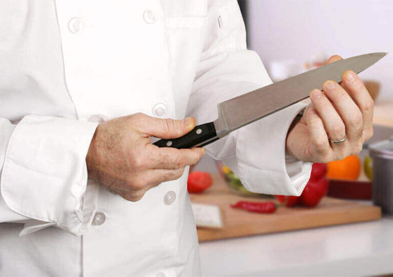 Best Safe knife handling techniques in the kitchen.(Your Guide)